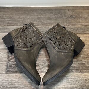 Harley Davidson Ankle Boots woman’s size 9 (j1)